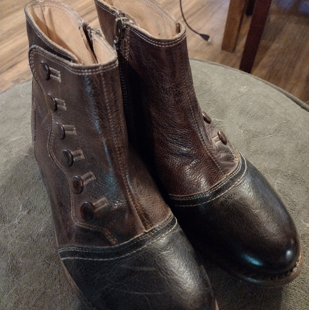 Oaktree Farms boots